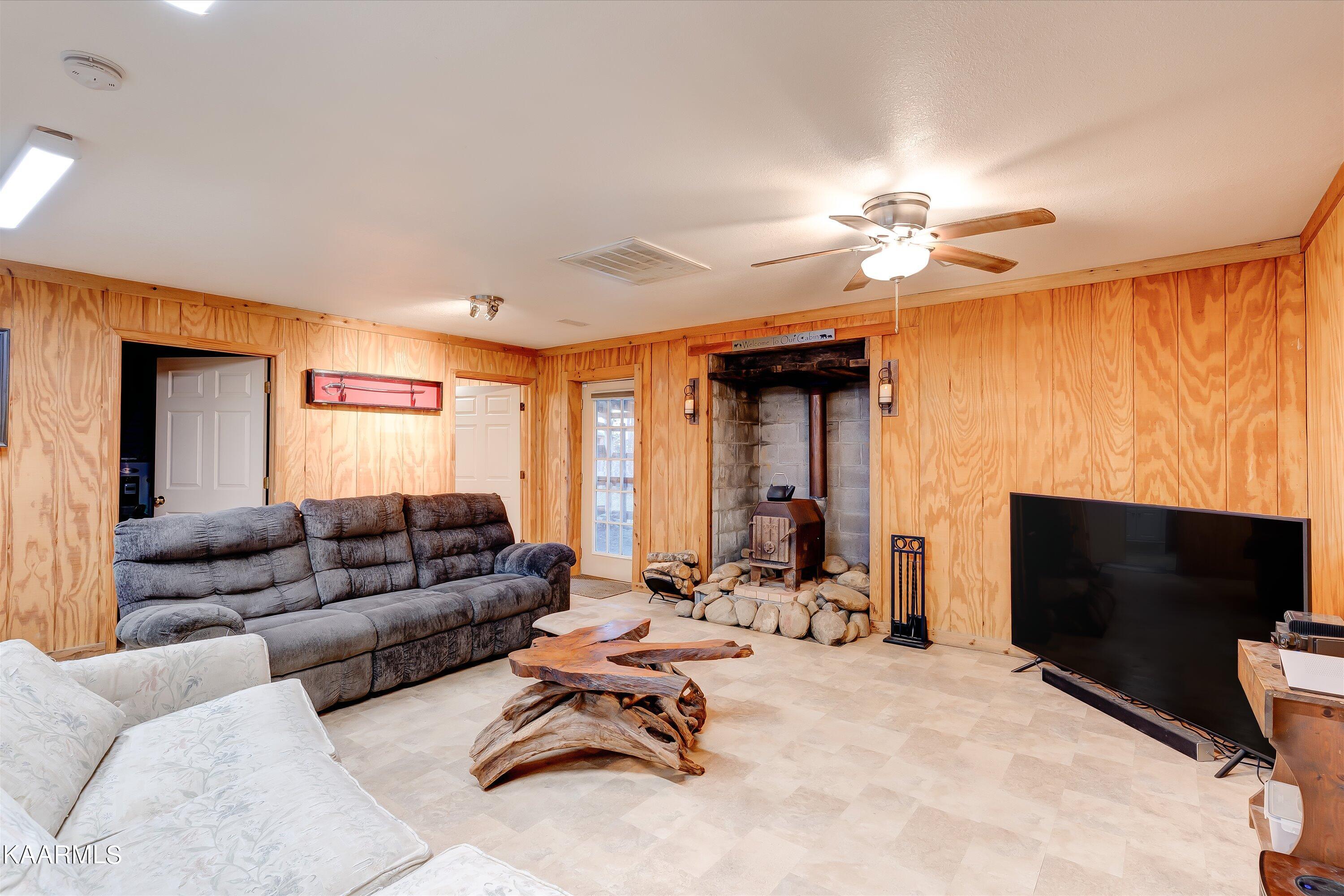 450 Lone Mountain Road Andersonville, TN 37705 - Photo 7 of 30 04-450 Lone Mountain Rd-25
