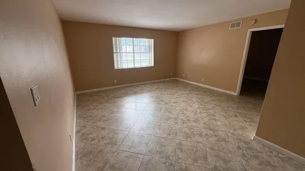 $1,700 | 475 Southeast 8th Street, Unit 115, Deerfield Beach, FL 33441