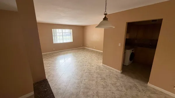 $1,700 | 475 Southeast 8th Street, Unit 115, Deerfield Beach, FL 33441