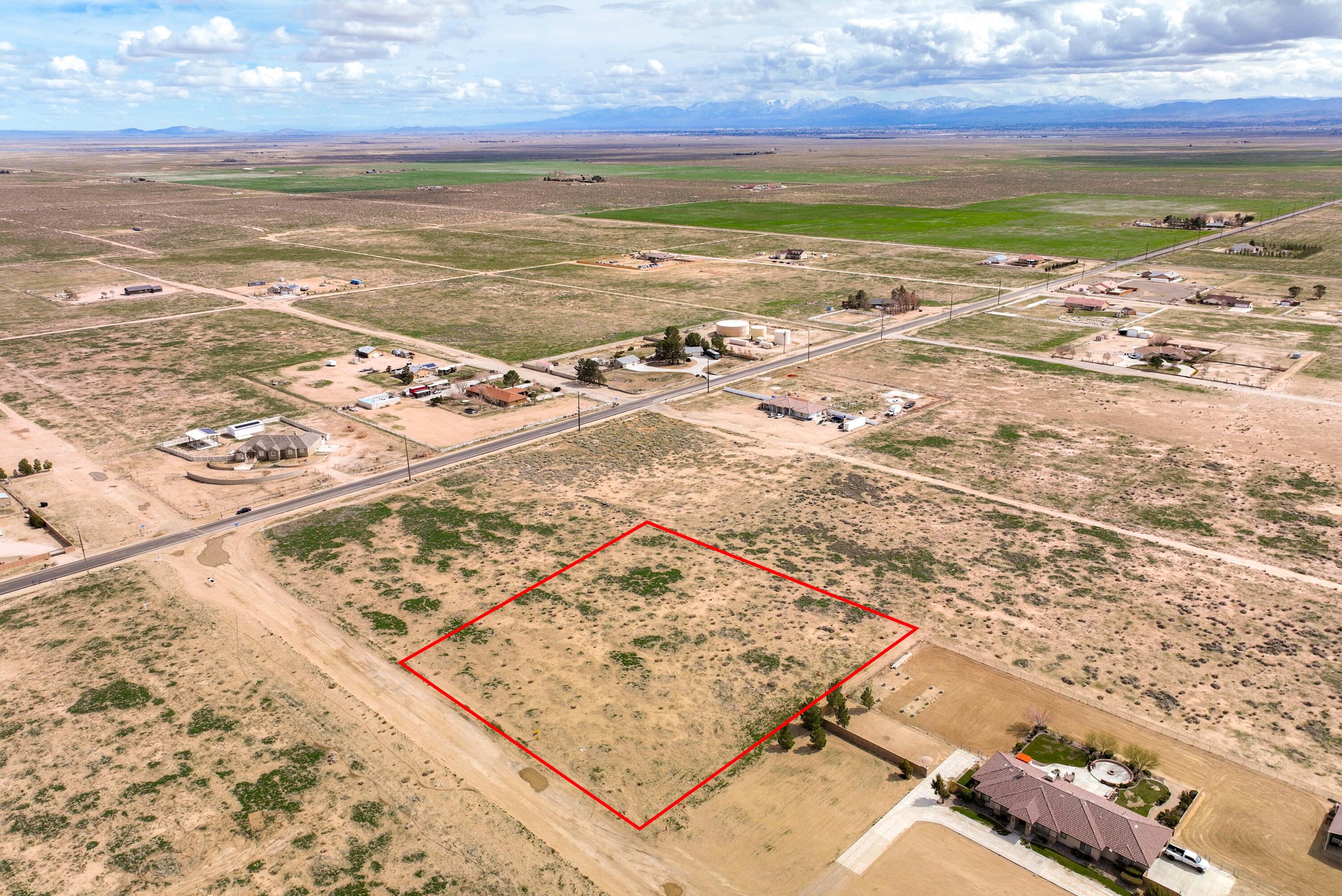 71 Stw Avenue Lancaster, CA 93536 - Photo 4 of 6 a view of an ocean and beach