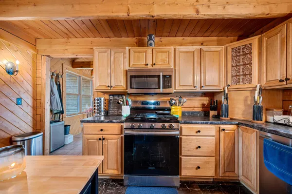 $575,000 | 356 Hyland Hill Road, Washington, VT 05675