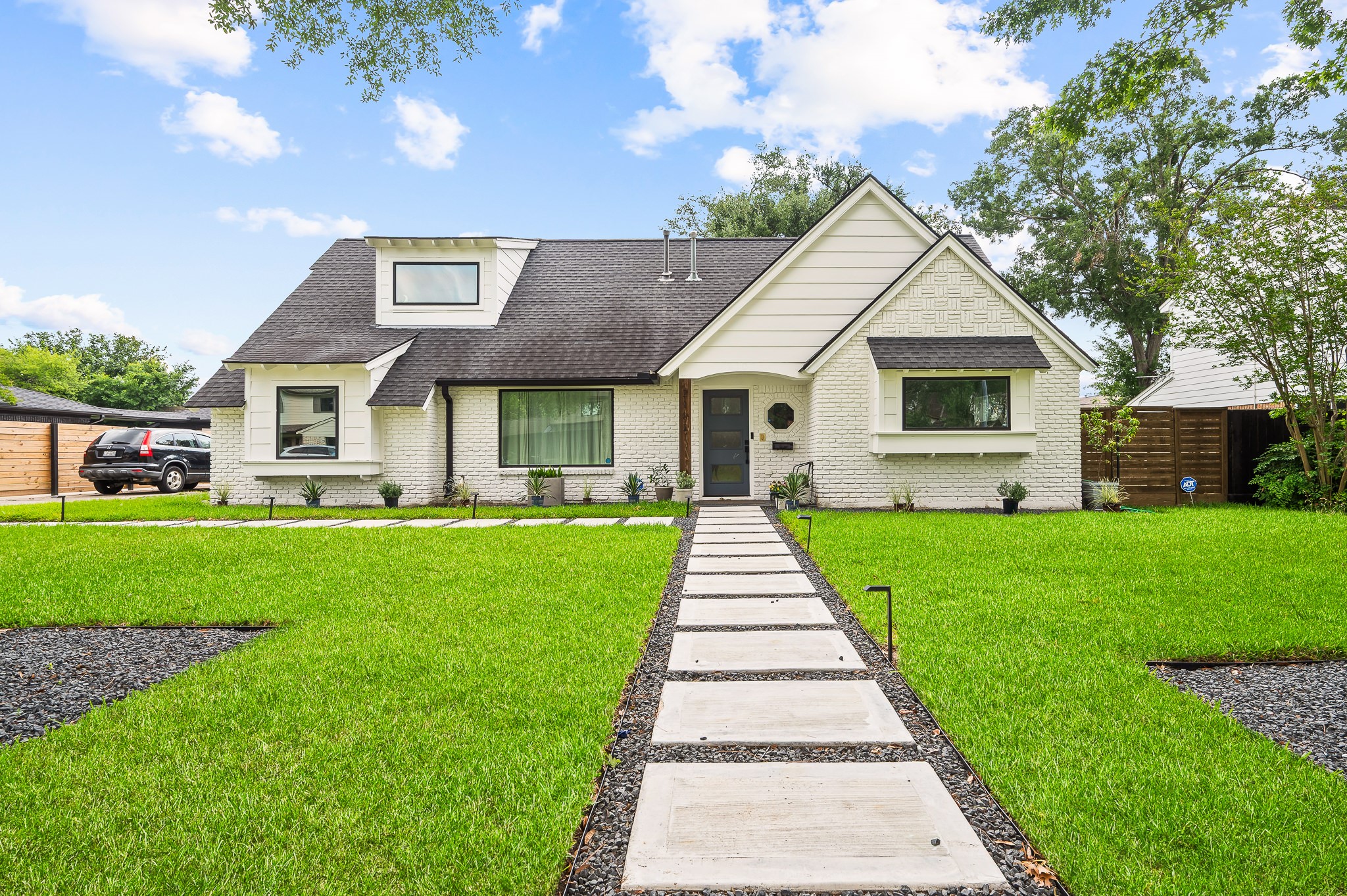 2102 Teague Road Houston, TX 77080 - Photo 2 of 42