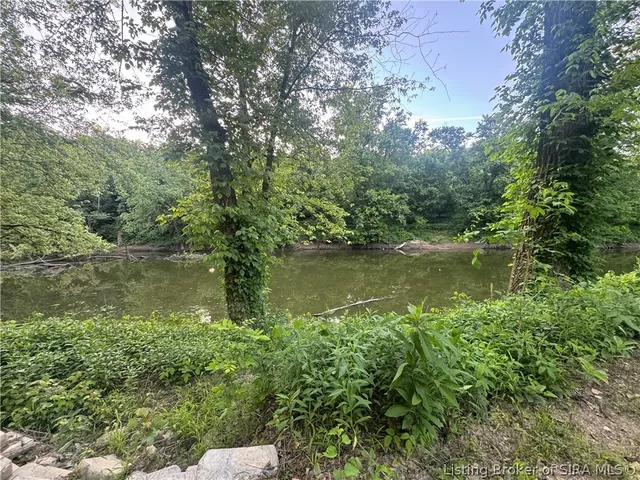 $30,000 | 8000 East Doe Run Road, Madison, IN 47250