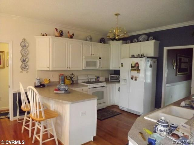 233 Lighthouse Pointe Hopewell, VA 23860 - Photo 9 of 24 Kitchen