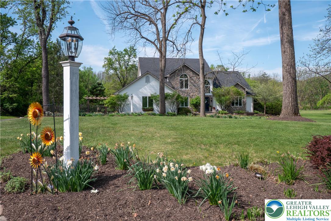1560 Surrey Road Bethlehem, PA 18015 - Photo 1 of 59 Gallery Image 1