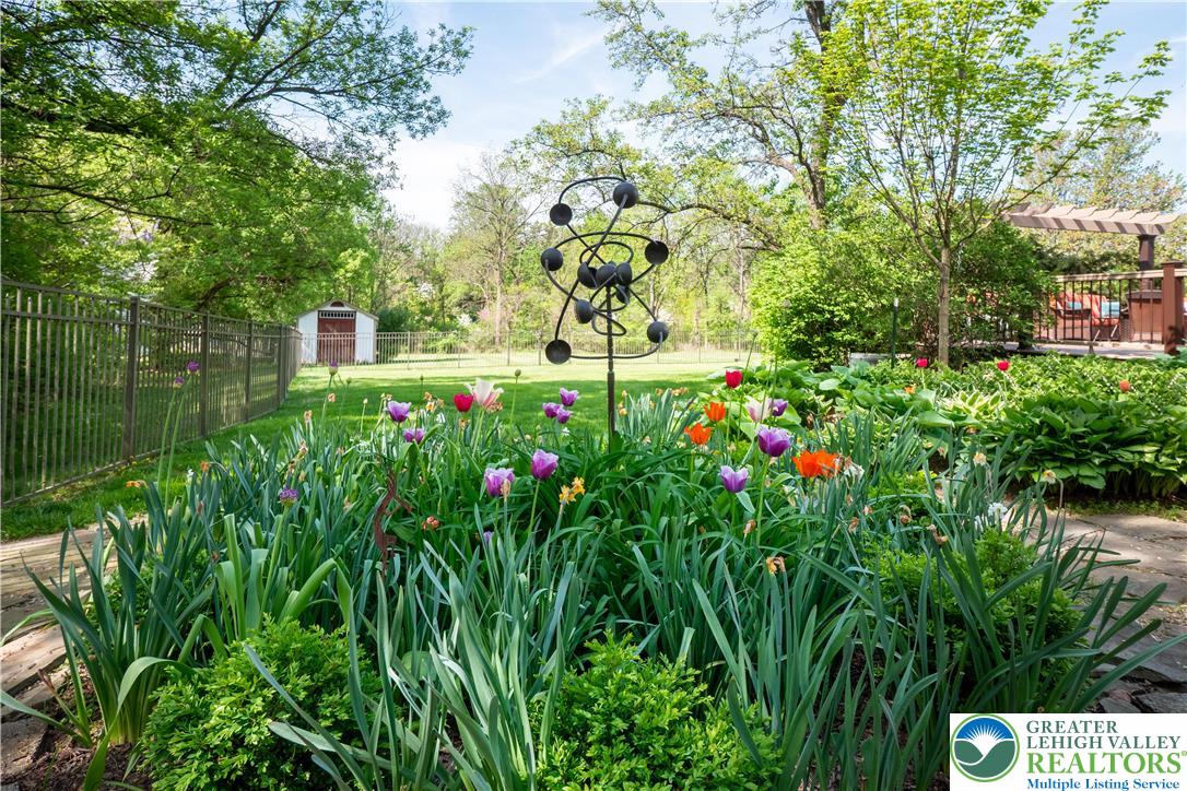 1560 Surrey Road Bethlehem, PA 18015 - Photo 12 of 59 Gallery Image 12