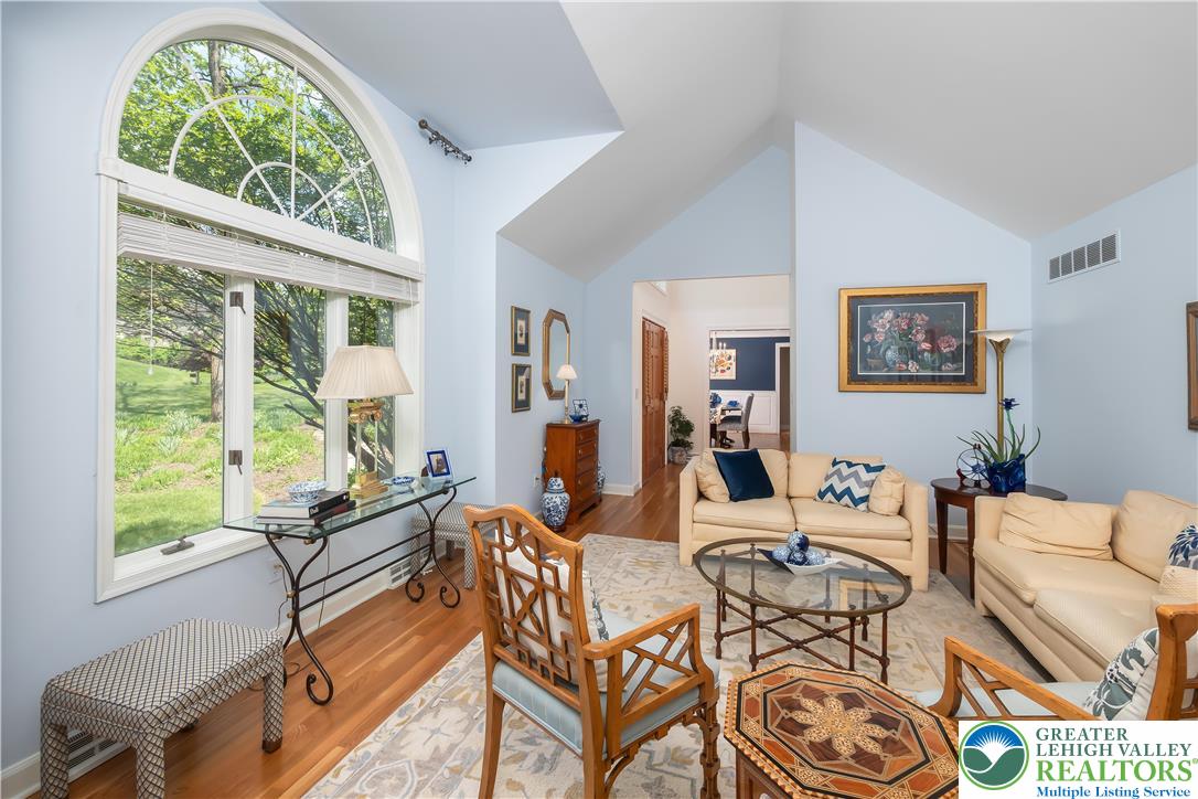 1560 Surrey Road Bethlehem, PA 18015 - Photo 19 of 59 Gallery Image 19