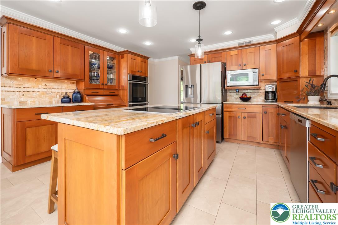 1560 Surrey Road Bethlehem, PA 18015 - Photo 24 of 59 Gallery Image 24