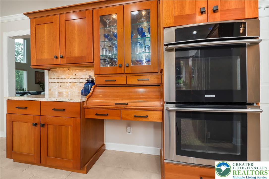 1560 Surrey Road Bethlehem, PA 18015 - Photo 27 of 59 Gallery Image 27
