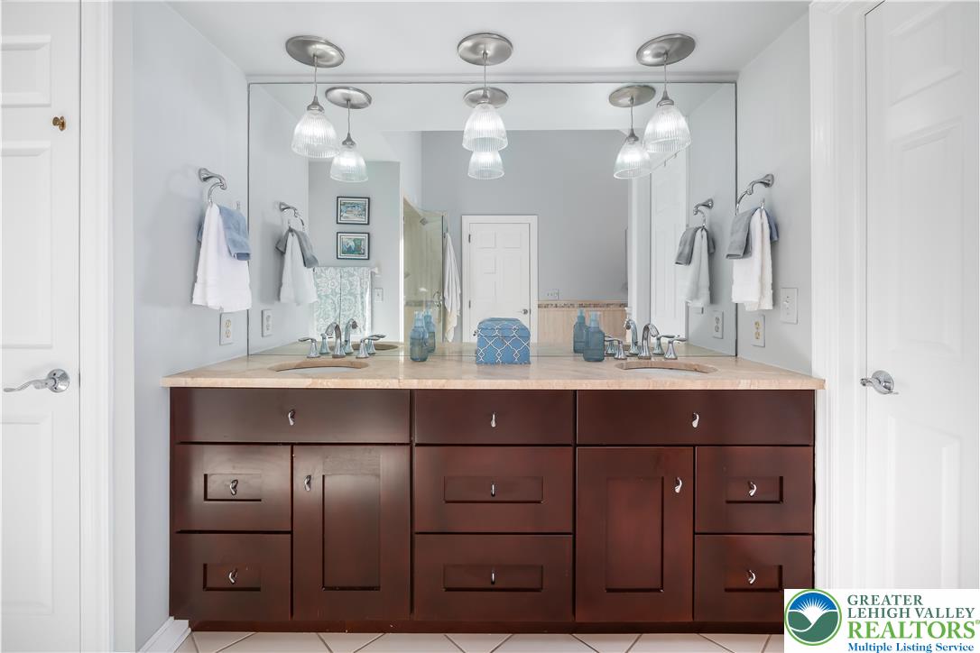 1560 Surrey Road Bethlehem, PA 18015 - Photo 39 of 59 Gallery Image 39