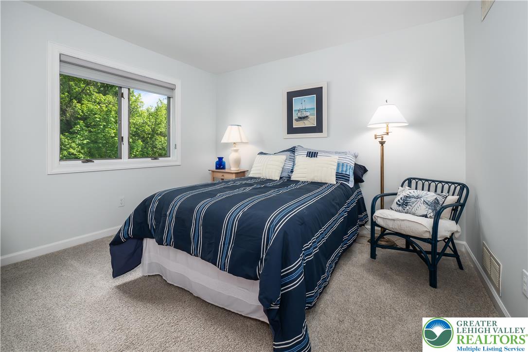 1560 Surrey Road Bethlehem, PA 18015 - Photo 47 of 59 Gallery Image 47