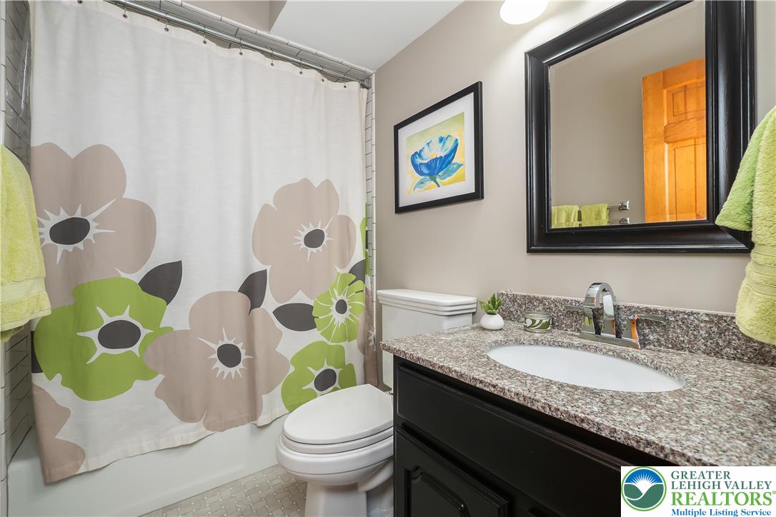 1560 Surrey Road Bethlehem, PA 18015 - Photo 49 of 59 Gallery Image 49