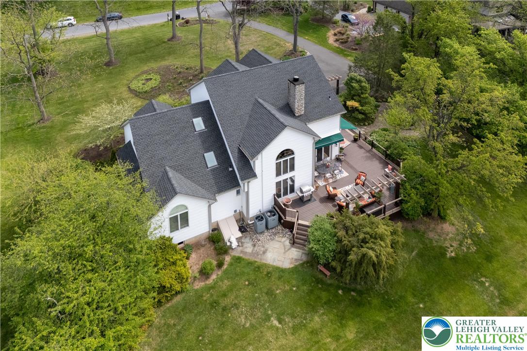 1560 Surrey Road Bethlehem, PA 18015 - Photo 5 of 59 Gallery Image 5