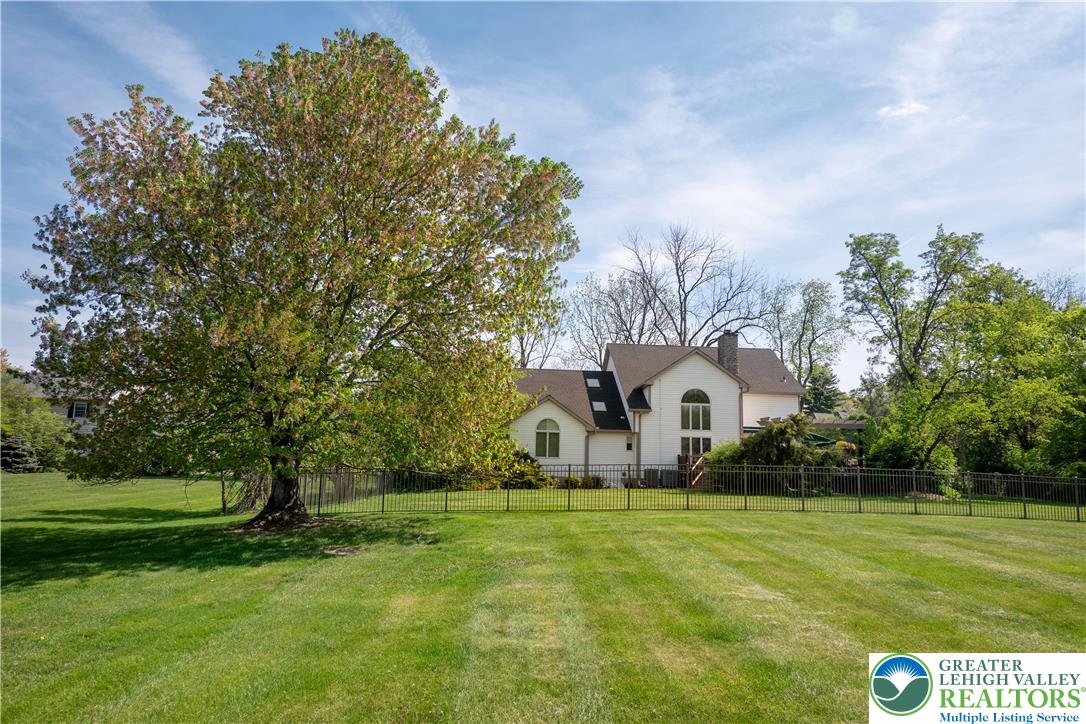 1560 Surrey Road Bethlehem, PA 18015 - Photo 58 of 59 Gallery Image 58