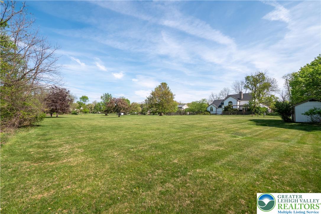 1560 Surrey Road Bethlehem, PA 18015 - Photo 59 of 59 Gallery Image 59