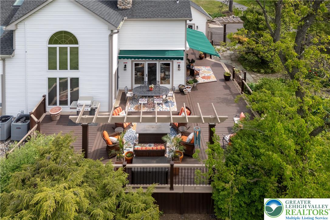 1560 Surrey Road Bethlehem, PA 18015 - Photo 6 of 59 Gallery Image 6