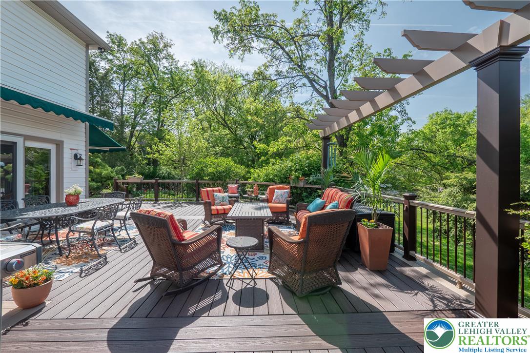 1560 Surrey Road Bethlehem, PA 18015 - Photo 8 of 59 Gallery Image 8