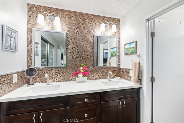 $924,900 | 30198 La Primavera Street, Temecula, CA 92592