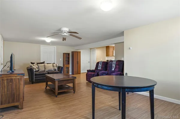 $599,000 | 71 Orchard Street, Lindenhurst, NY 11757