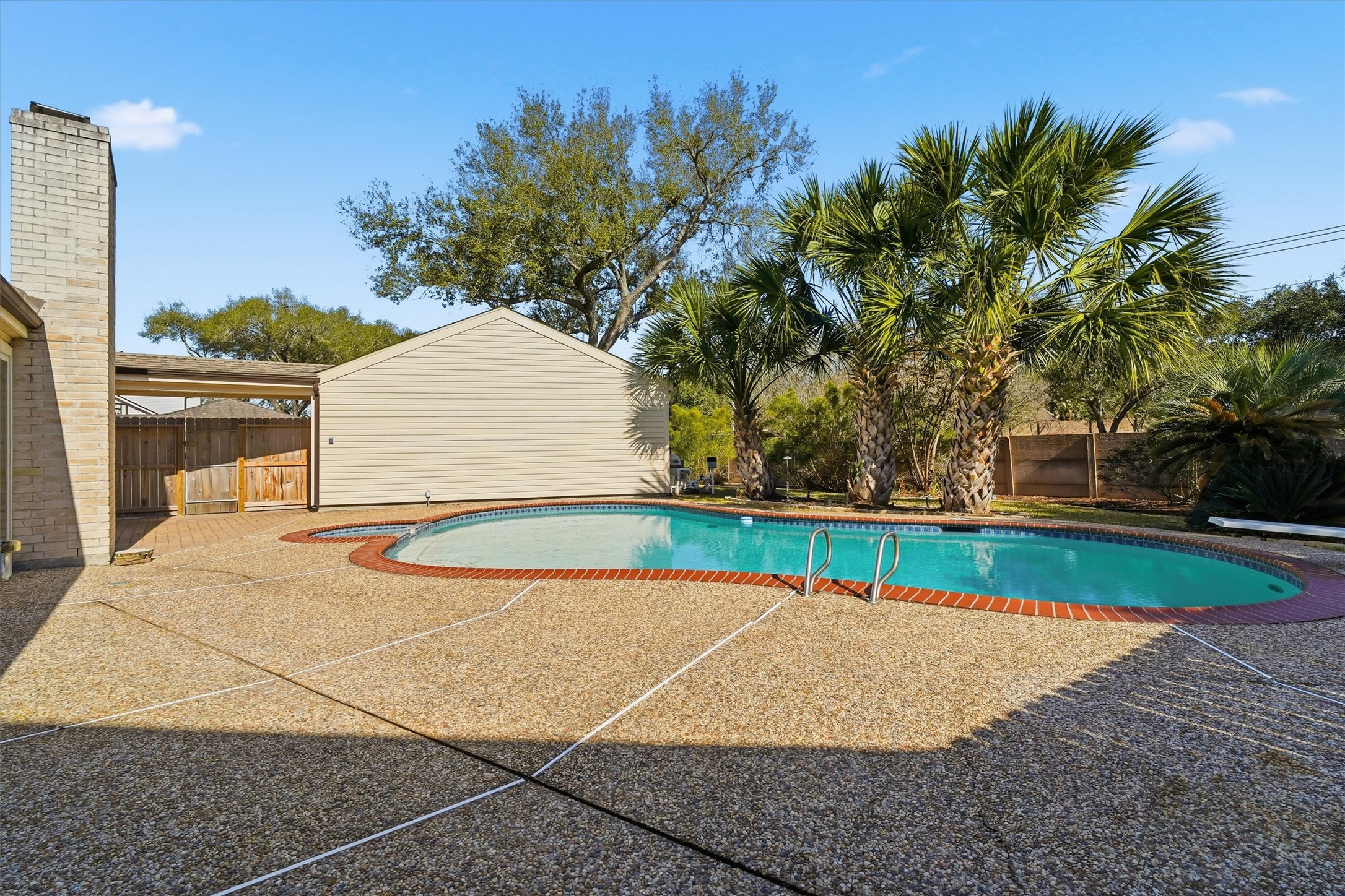 15015 Pleasant Valley Road Houston, TX 77062 - Photo 3 of 21