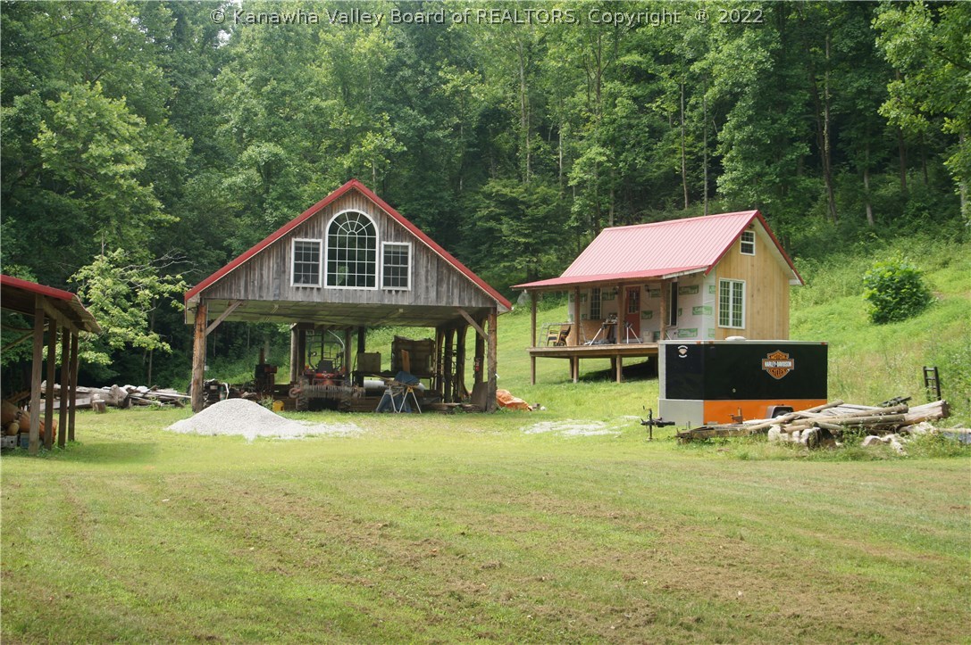 1710 Kettle Road Elkview, WV 25071 - Photo 19 of 26 Gallery Image 19