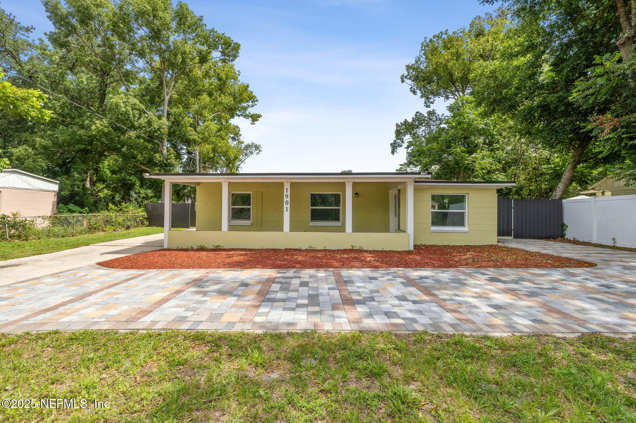 1-web-or-mls-2_1901 Forest Hills Rd