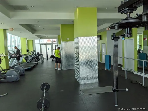 $2,847 | 133 Northeast 2nd Avenue, Unit 302, Miami, FL 33132