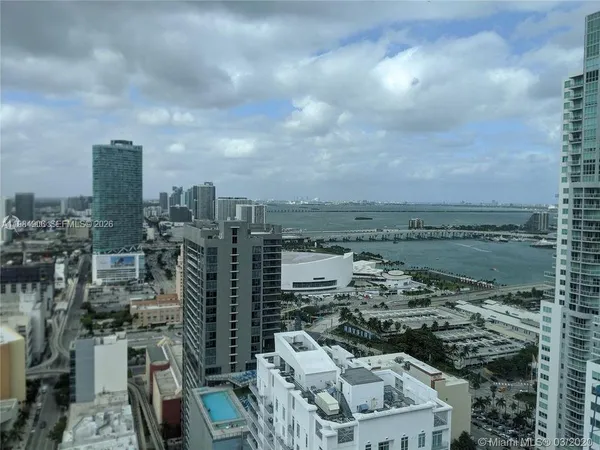 $2,847 | 133 Northeast 2nd Avenue, Unit 302, Miami, FL 33132