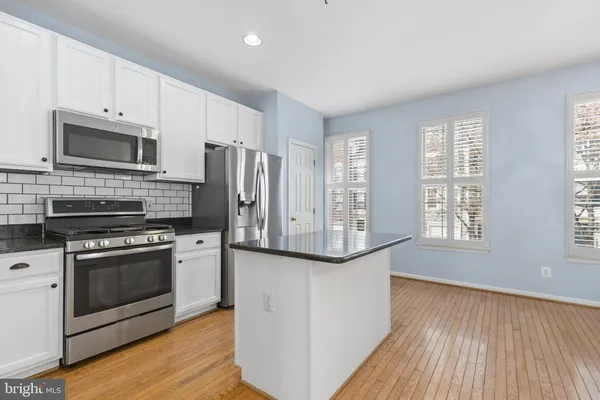 $4,400 | 170 Barrett Place, Alexandria, VA 22304