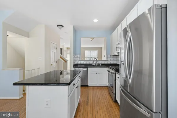 $4,400 | 170 Barrett Place, Alexandria, VA 22304