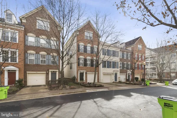 $4,400 | 170 Barrett Place, Alexandria, VA 22304