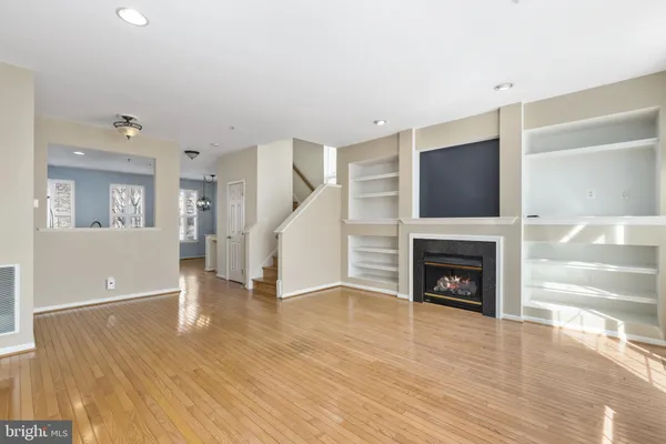 $4,400 | 170 Barrett Place, Alexandria, VA 22304