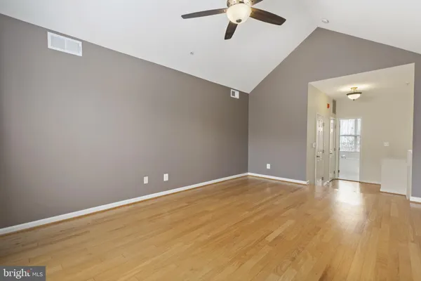 $4,400 | 170 Barrett Place, Alexandria, VA 22304