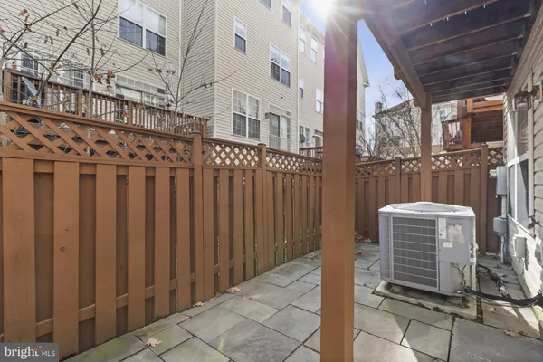 $4,400 | 170 Barrett Place, Alexandria, VA 22304
