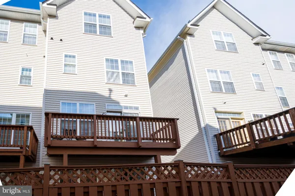 $4,400 | 170 Barrett Place, Alexandria, VA 22304