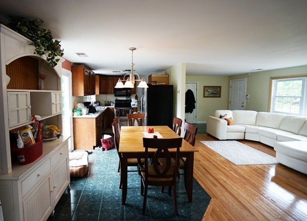 44 Brookdale Road Stoughton, MA 02072 - Photo 8 of 27 Gallery Image 8