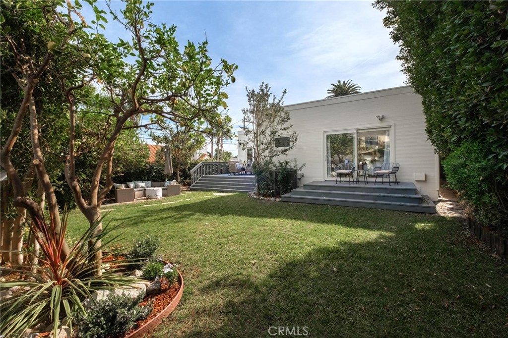 1659 3rd Street Manhattan Beach, CA 90266 - Photo 15 of 41