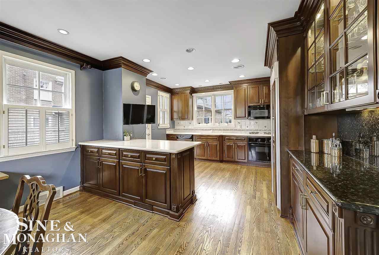 34 Edgemere Road Grosse Pointe Farms, MI 48236 - Photo 11 of 67