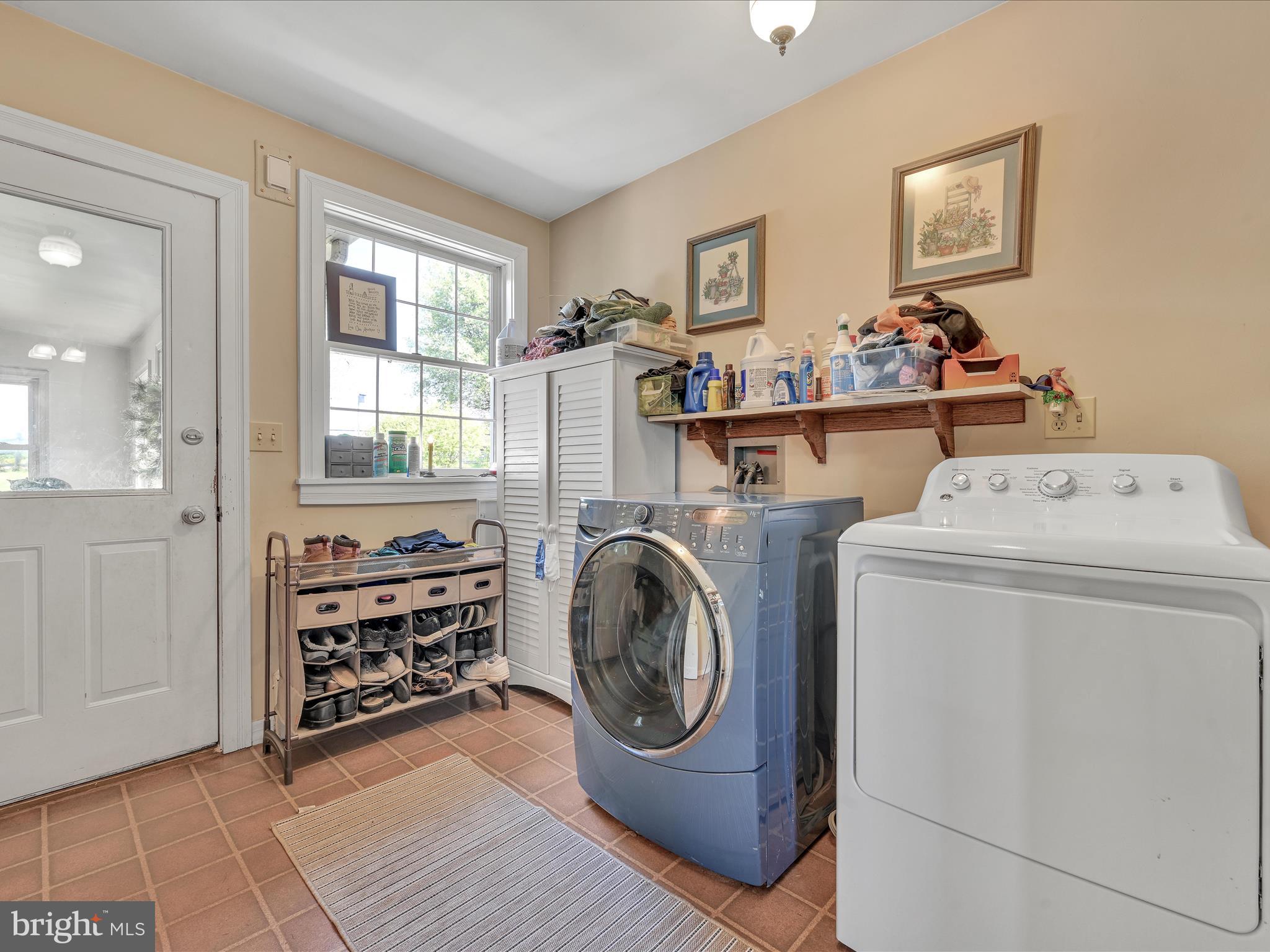 545 Zinns Mill Road Lebanon, PA 17042 - Photo 52 of 68 laundry