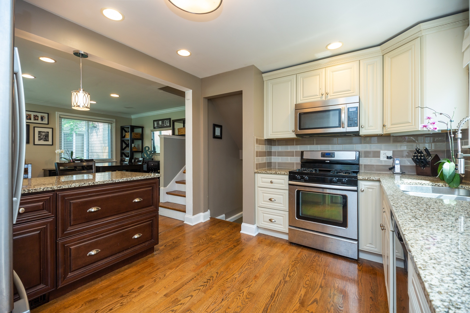 617 Long Road Glenview, IL 60025 - Photo 4 of 13