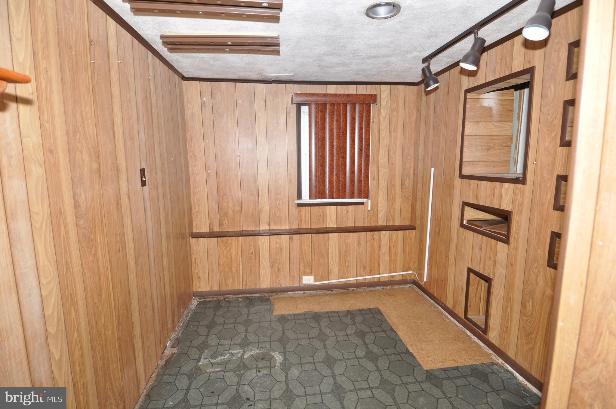 1169 Lower Ferry Road Ewing, NJ 08618 - Photo 14 of 23