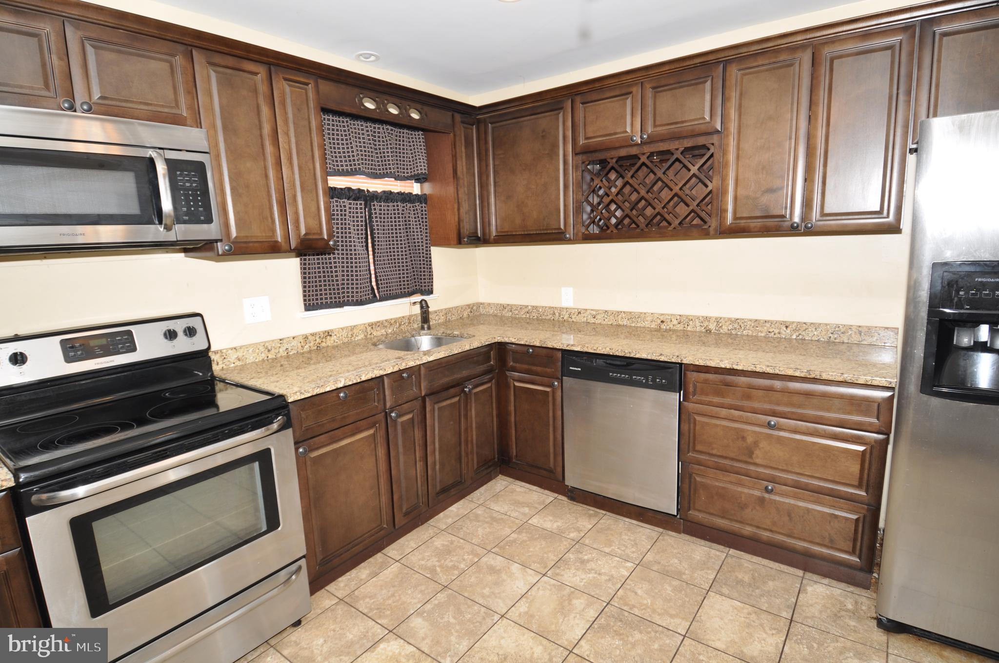 1169 Lower Ferry Road Ewing, NJ 08618 - Photo 10 of 23