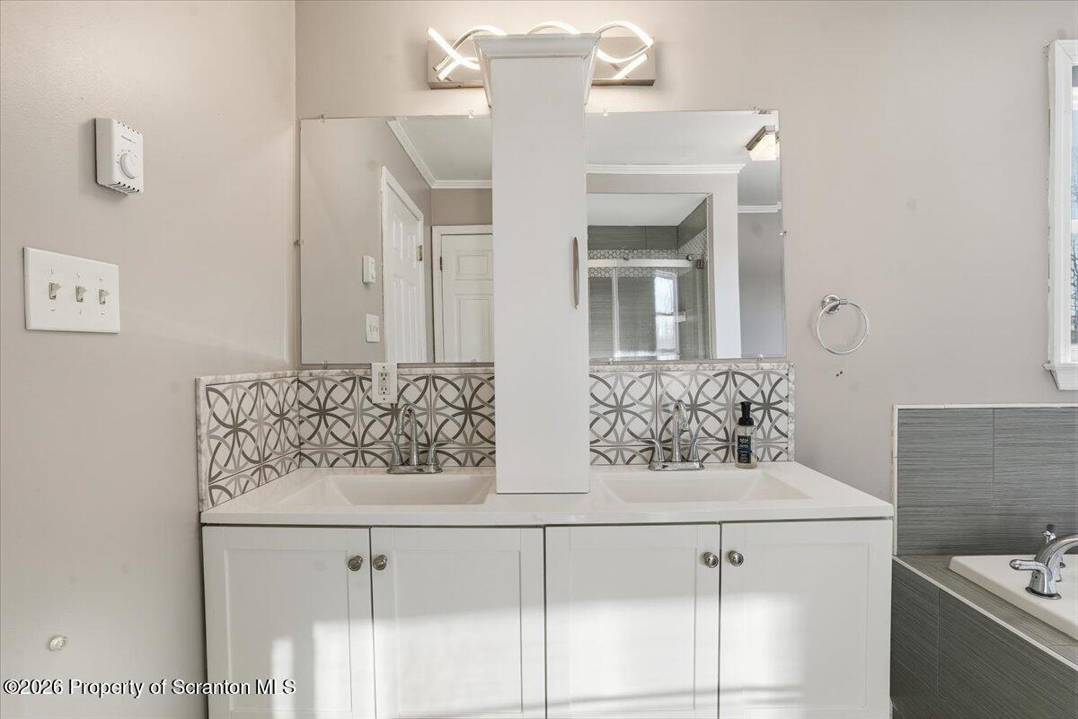 44 Franks Old Road Pleasant Mount, PA 18453 - Photo 22 of 49 view of living room