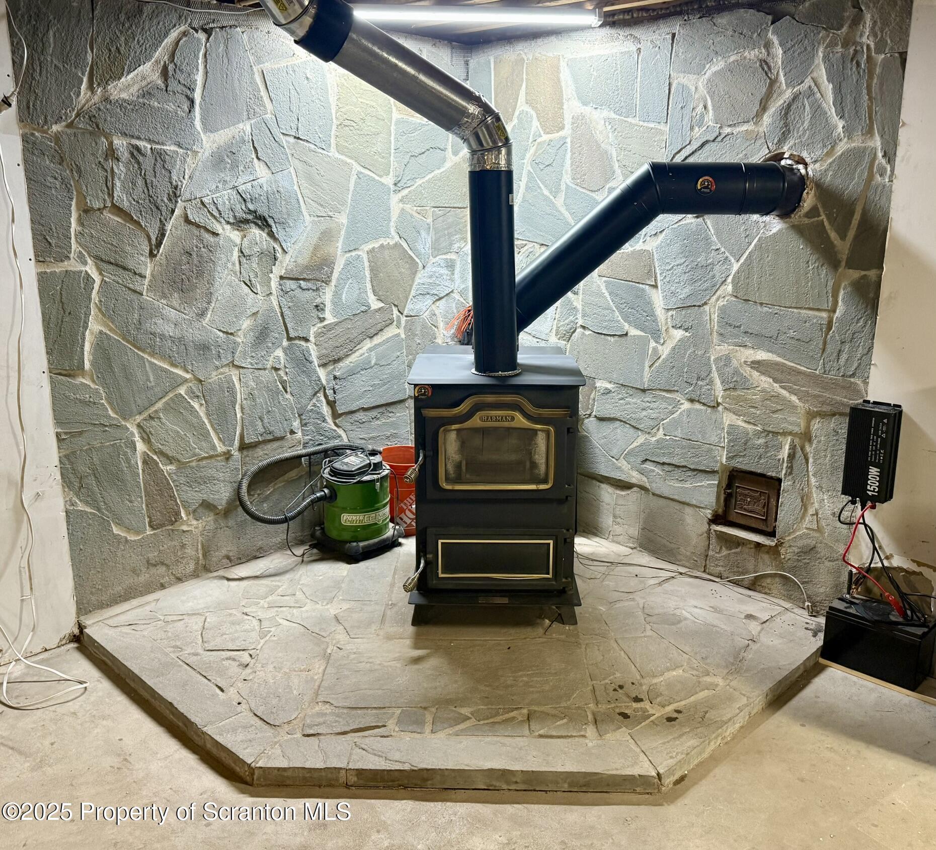 44 Franks Old Road Pleasant Mount, PA 18453 - Photo 37 of 37 a view of entryway and kitchen