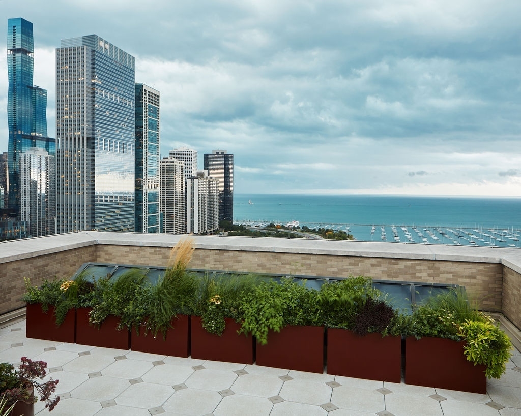 6 North Michigan Avenue, Unit 1901 Chicago, IL 60602 - Photo 54 of 54 a view of a terrace with sitting space