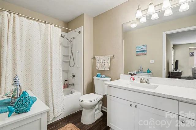 $169,000 | 37 Hamiltons Harbor Drive, Unit 613, Lake Wylie, SC 29710