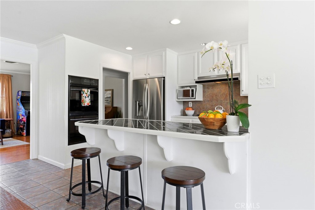 4374 Ramona Drive Riverside, CA 92506 - Photo 13 of 54