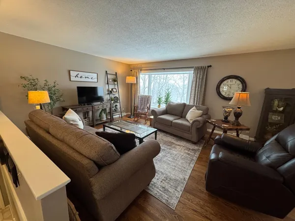 $389,000 | 21824 Douglas Avenue, Albert Lea, MN 56007