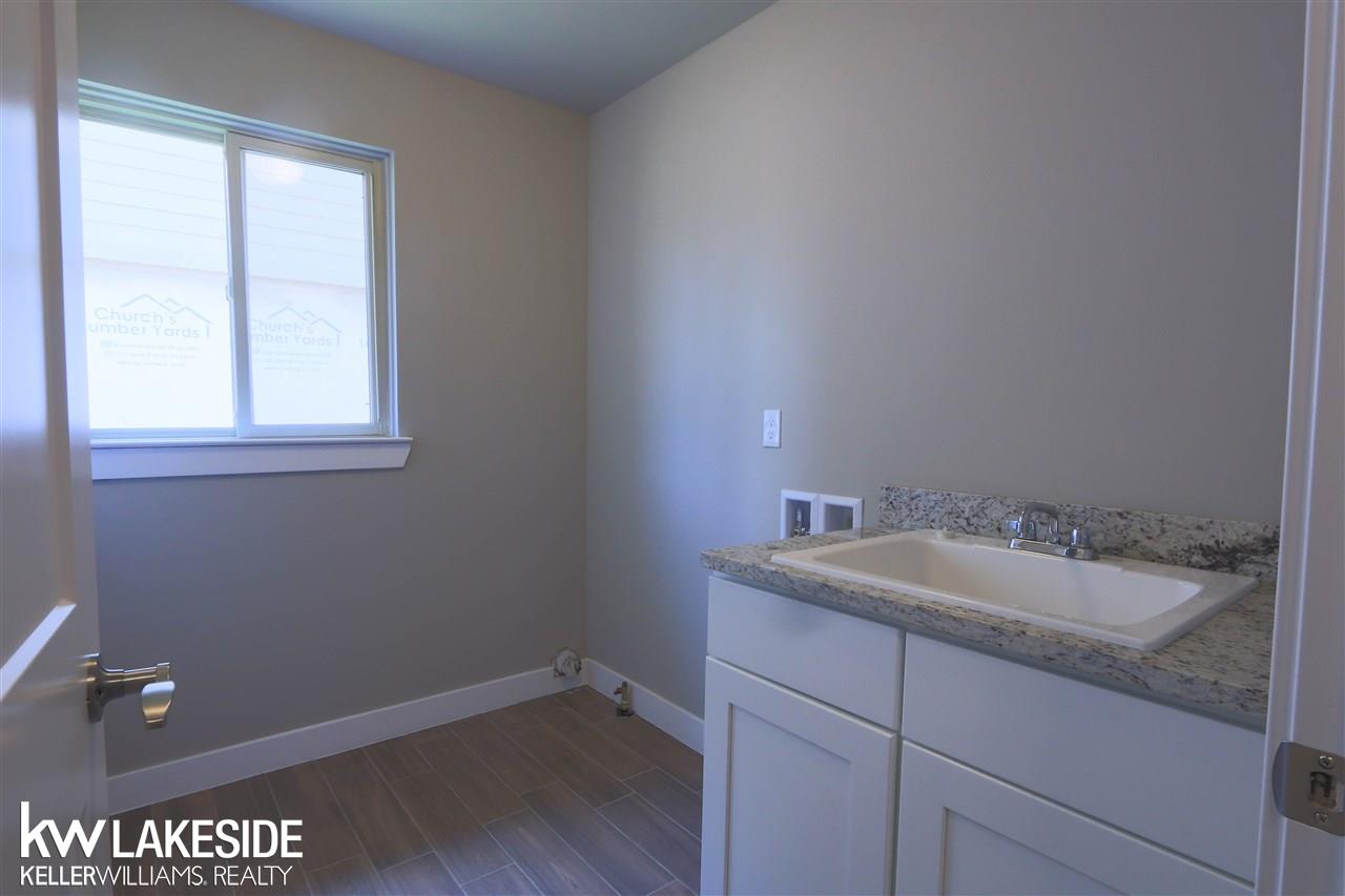 21836 Rio Grande Drive Macomb, MI 48044 - Photo 32 of 44 50006470-31.JPG