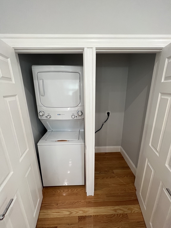 29 Alpine Street, Unit 1 Somerville, MA 02144 - Photo 11 of 33 a utility room with a washer and dryer